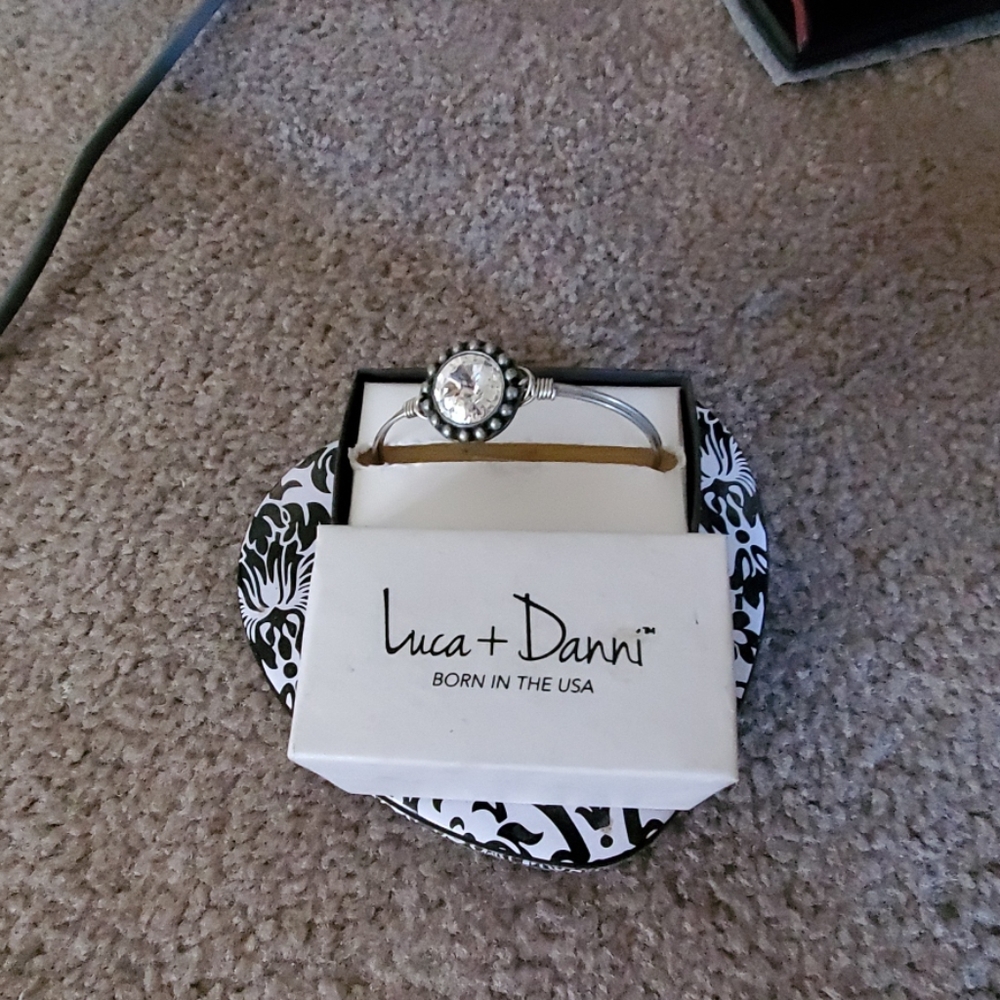 Swarovski bracelet small gorgous new boxed tag